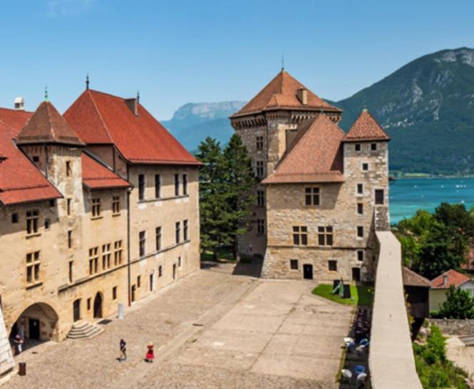 Chalet Charm In The Heart Of The Old Town Annecy Dış mekan fotoğraf
